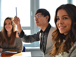 Estudantes em Sala de Aula